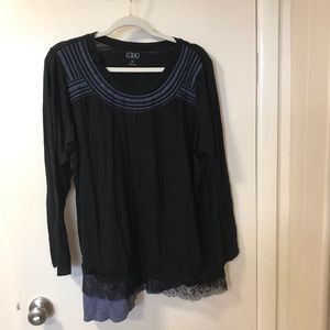 Logo black top with blue embroidery